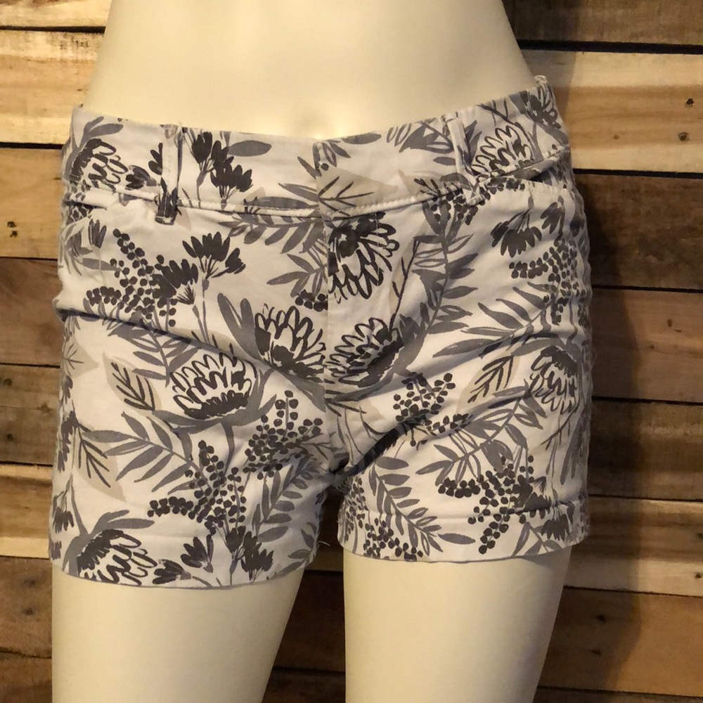 Grey and white floral print shorts (size 2)